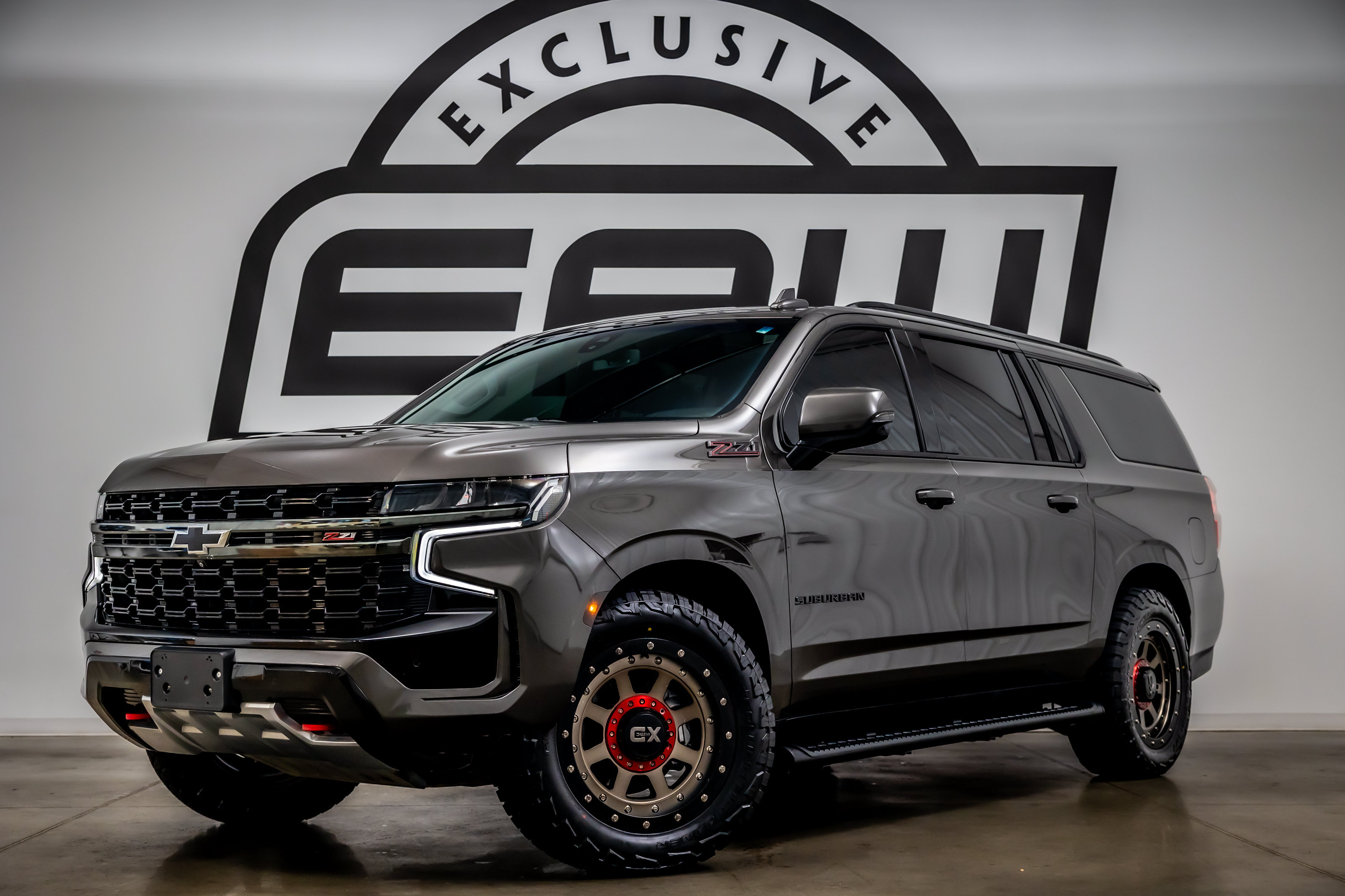 Used 2021 Chevrolet Suburban Z71 w/ Z71 Off-Road Package AWD/4WD image 1