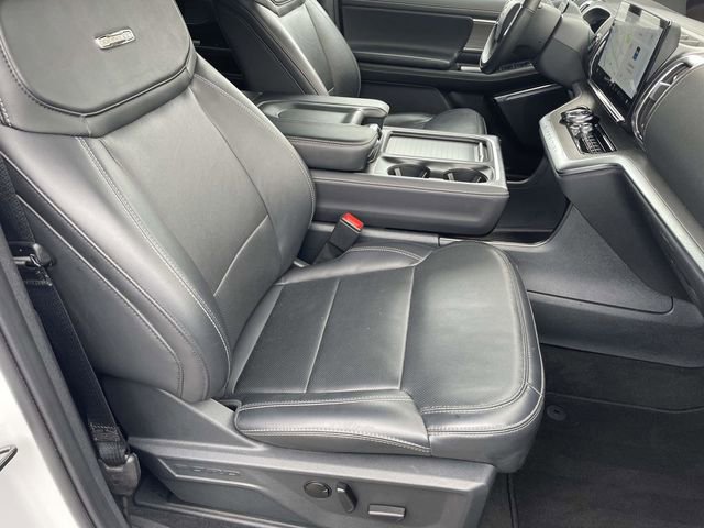 Used 2025 Ford Expedition Platinum image 24