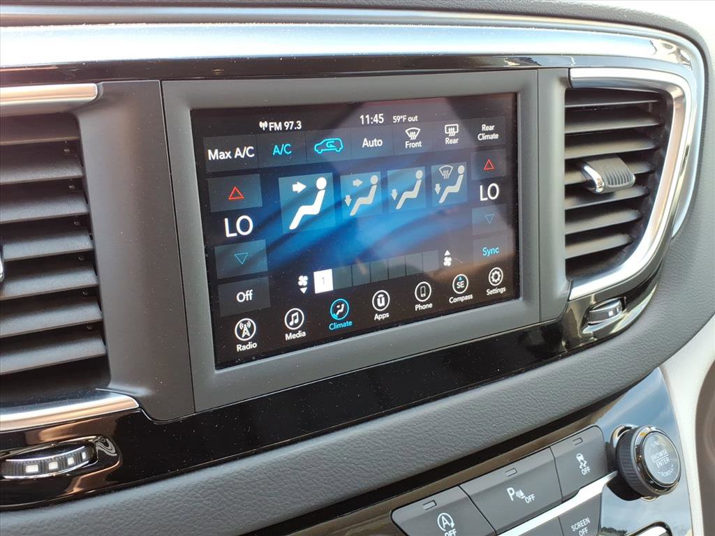 Used 2020 Chrysler Pacifica Touring image 27