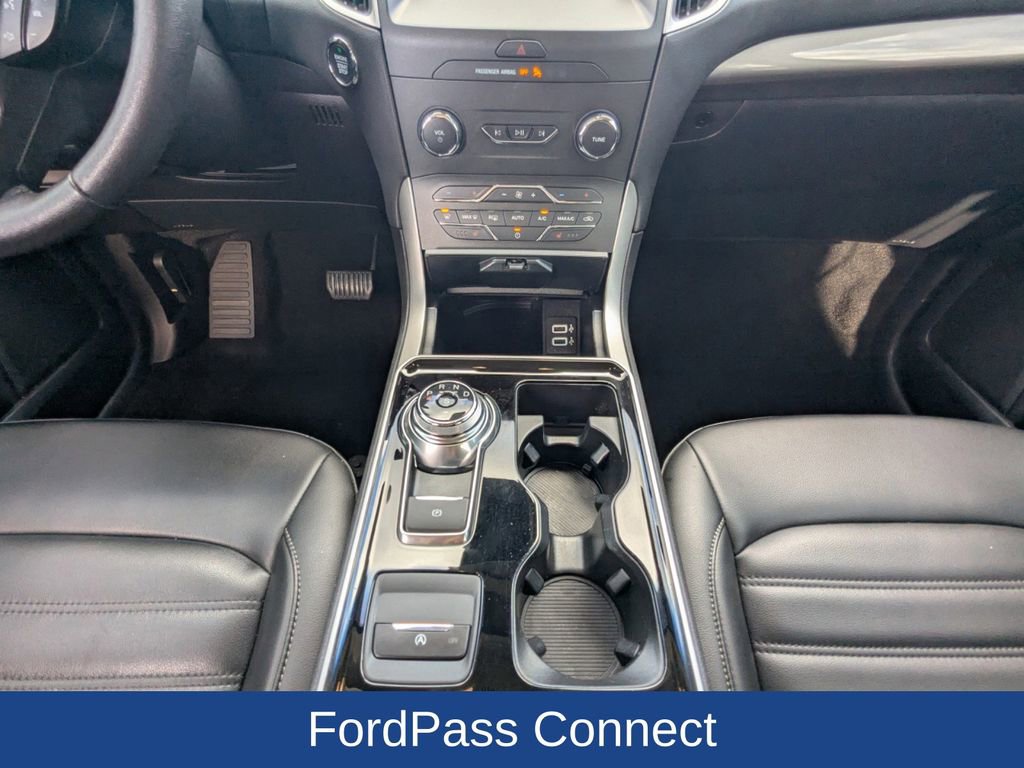Used 2020 Ford Edge SEL w/ Cold Weather Package image 19