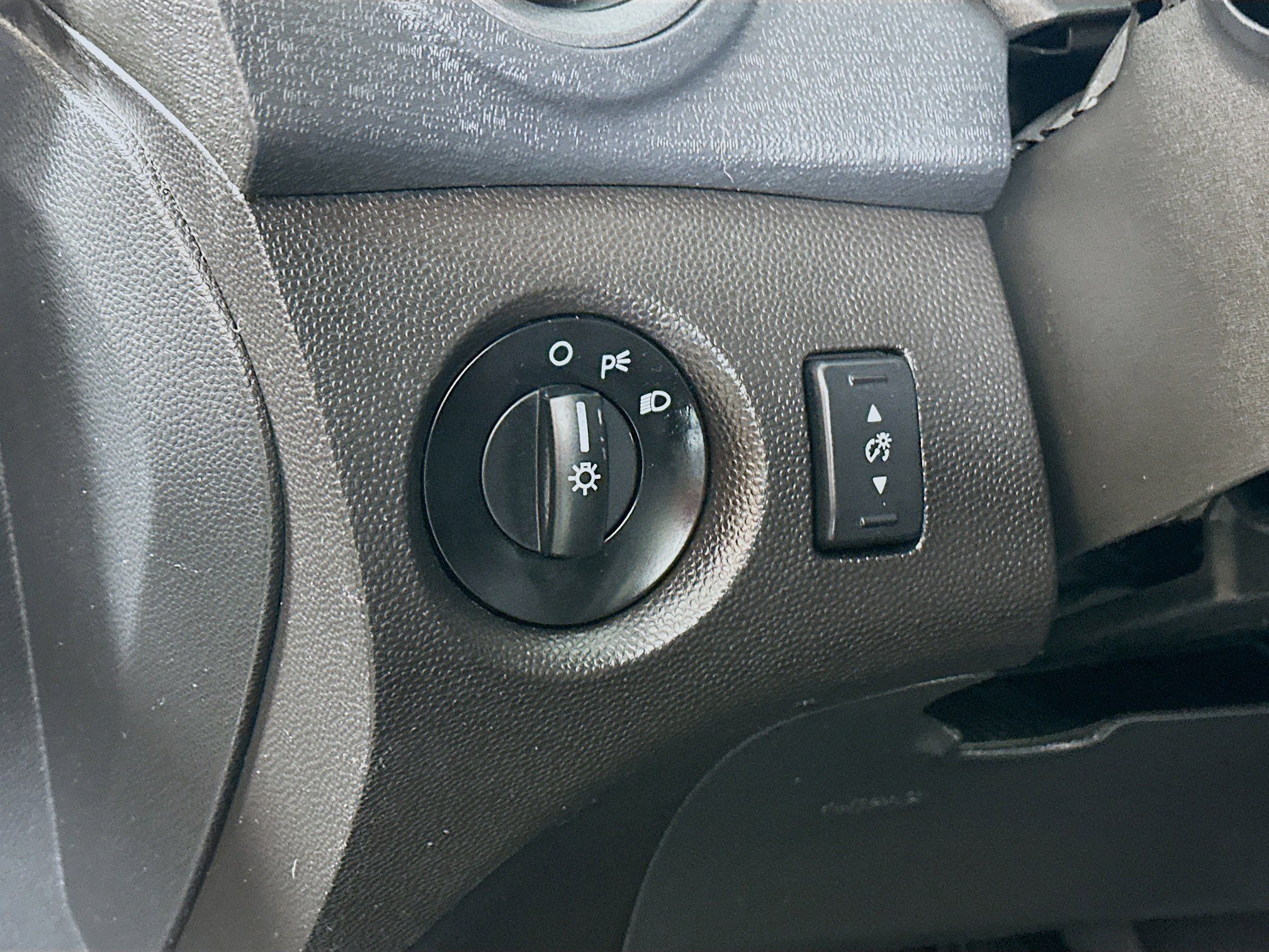 Used 2014 Ford Fiesta S FWD image 10