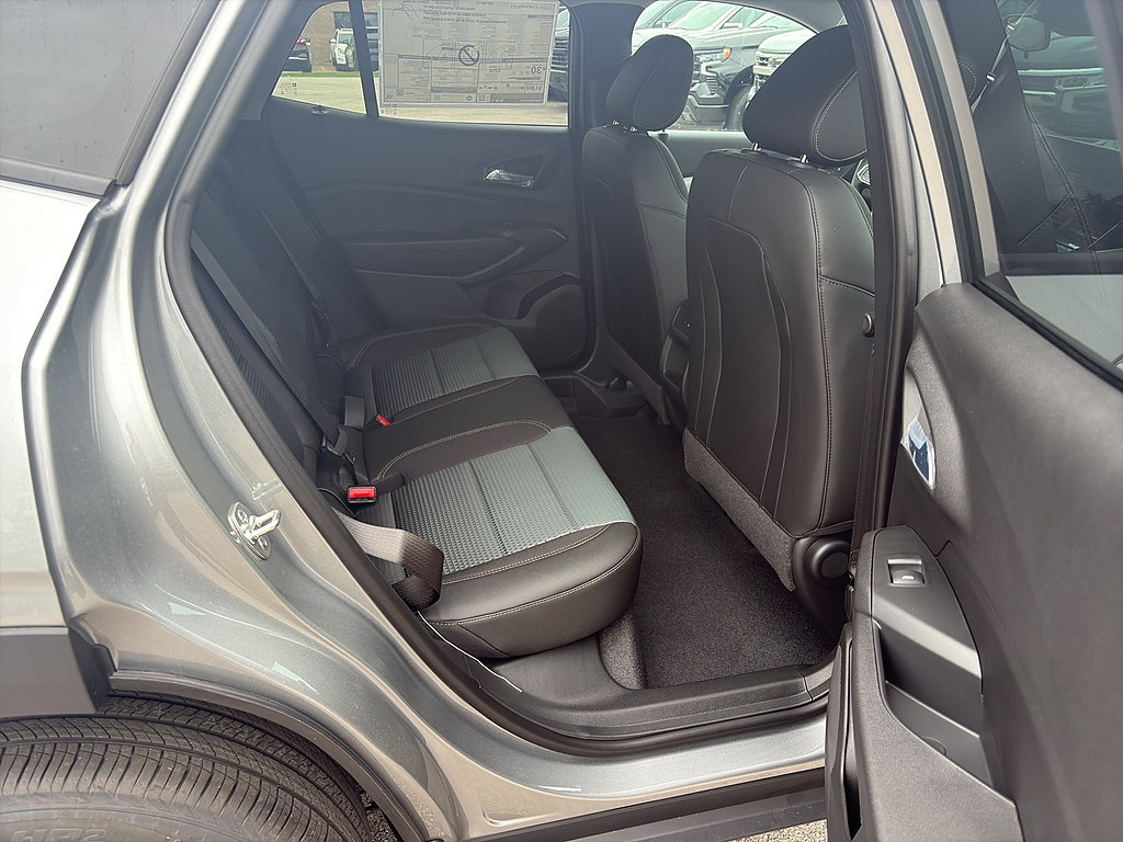 New 2026 Chevrolet Trax LT w/ LT Convenience Package FWD image 14