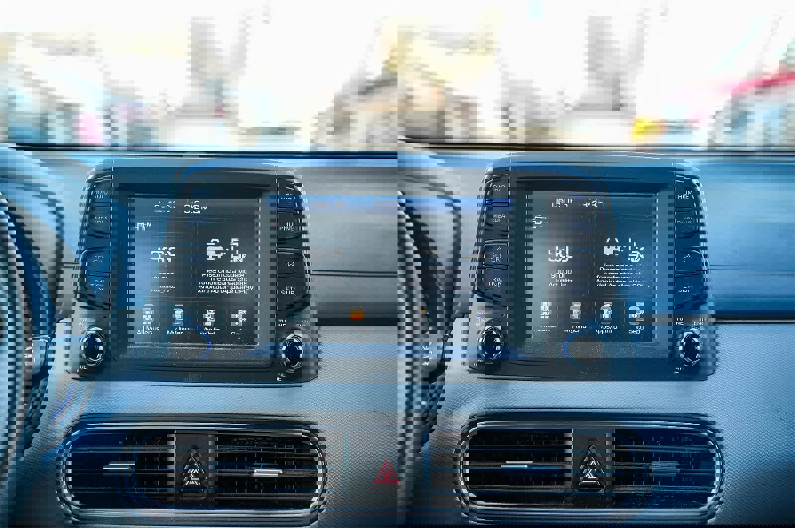 Used 2018 Hyundai Kona SE image 14