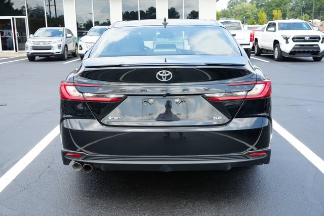 Used 2025 Toyota Camry SE FWD image 11