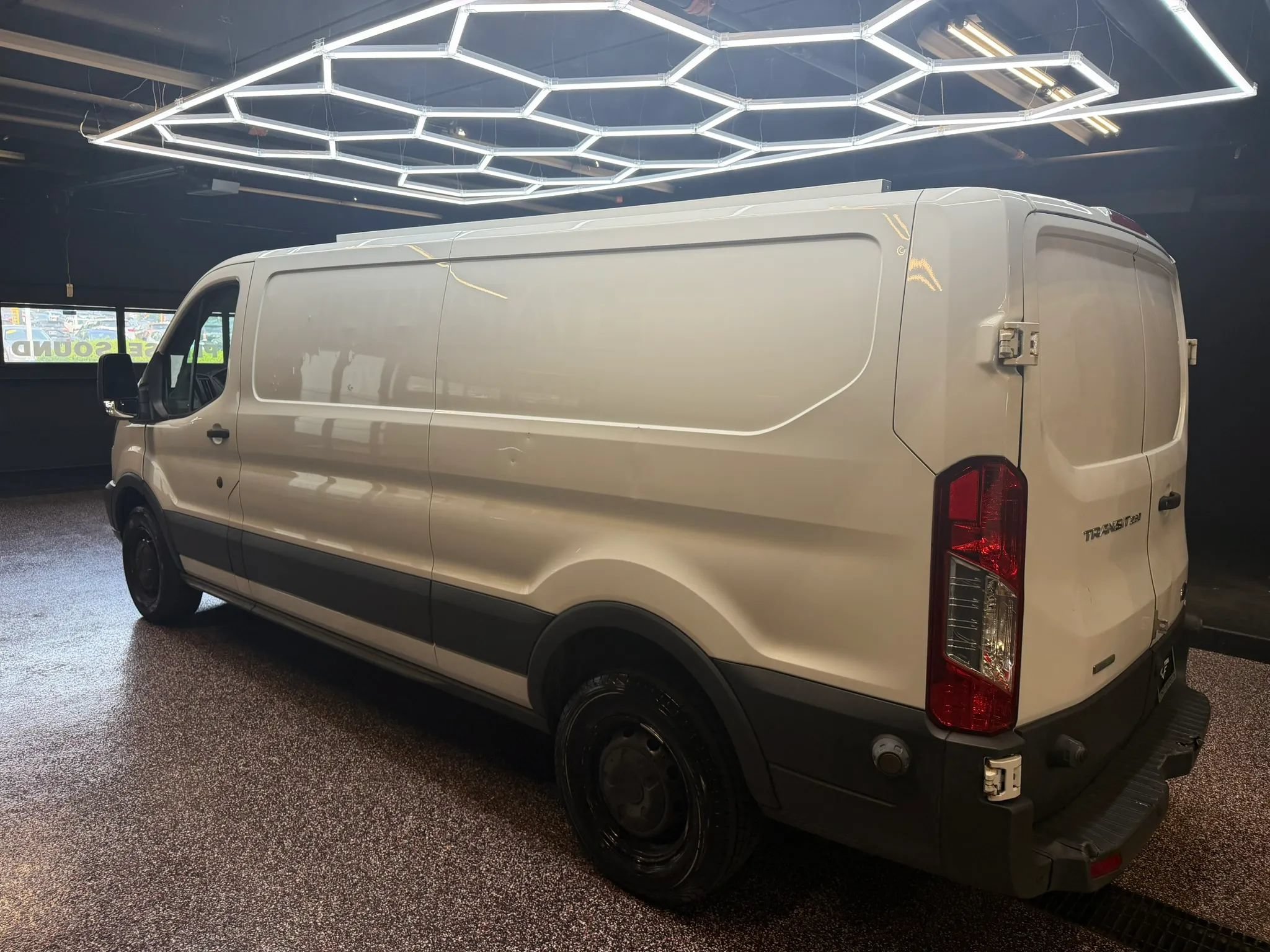 Used 2018 Ford Transit 250 148 Low Roof RWD image 5