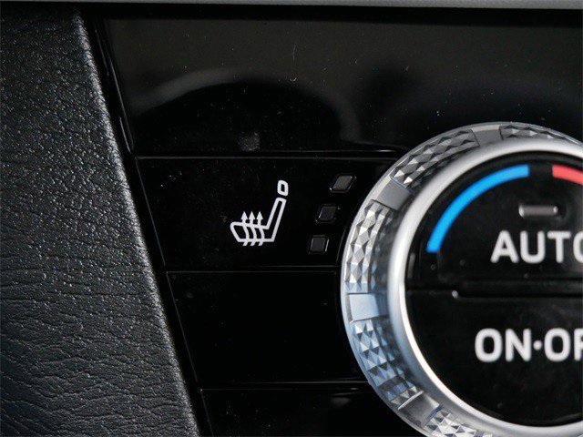 Used 2025 Mitsubishi Outlander SE image 25