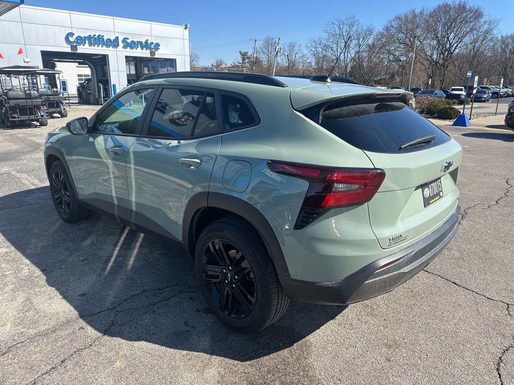 Used 2024 Chevrolet Trax ACTIV w/ Sunroof Package image 4