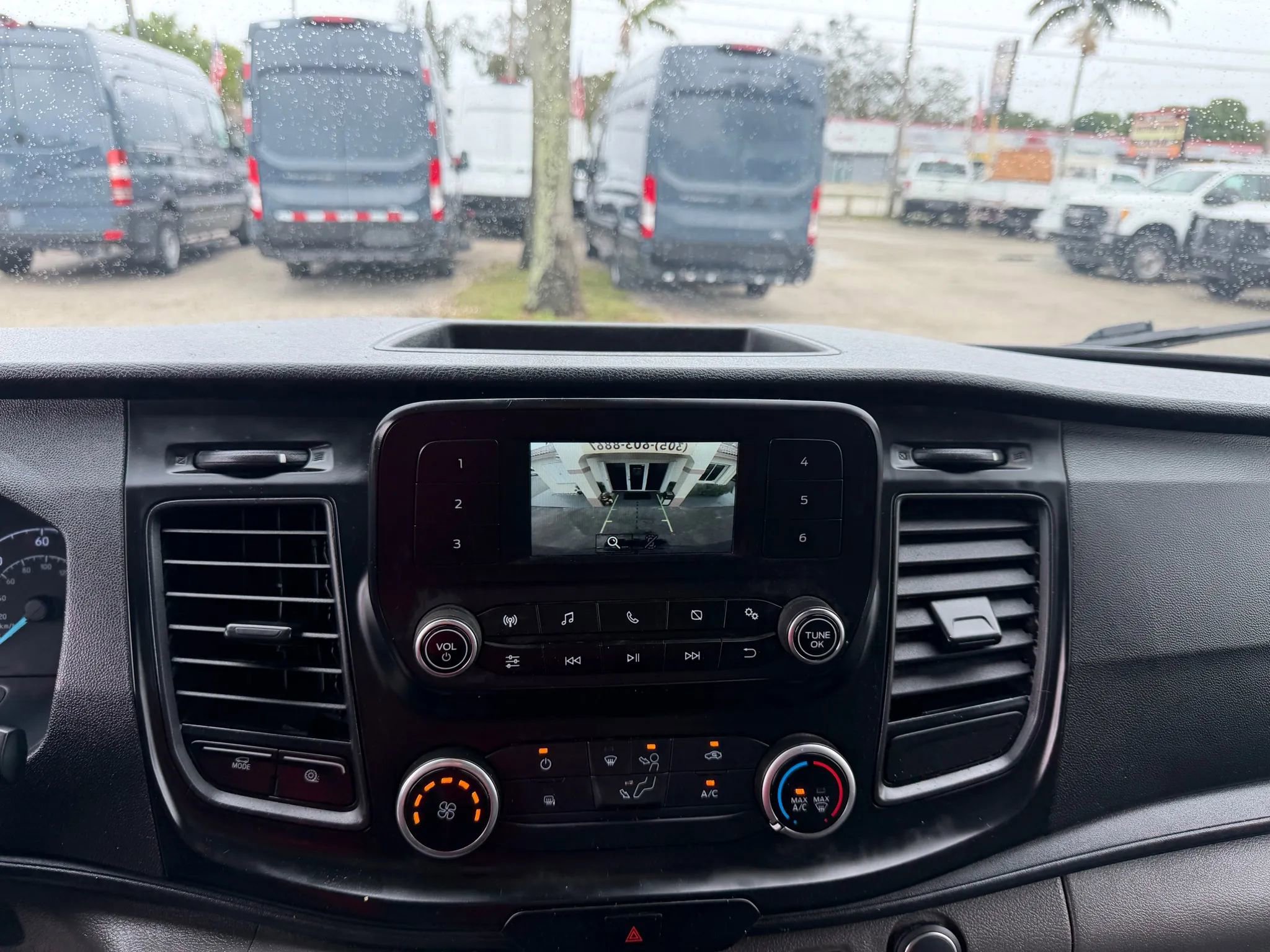 Used 2020 Ford Transit 250 148 High Roof Extended image 14