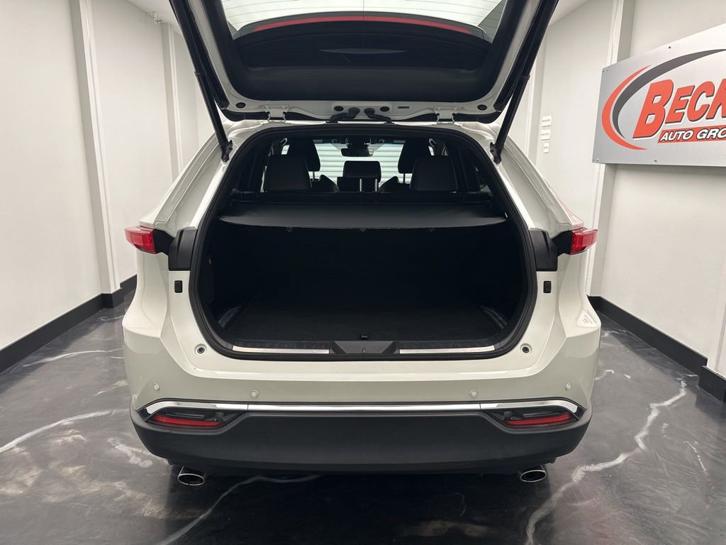 Used 2021 Toyota Venza XLE w/ Softex Package AWD/4WD image 23