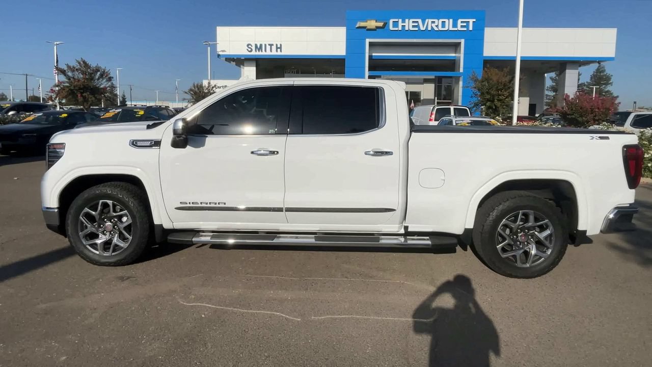 Used 2024 GMC Sierra 1500 SLT w/ SLT Premium Plus Package AWD/4WD image 4