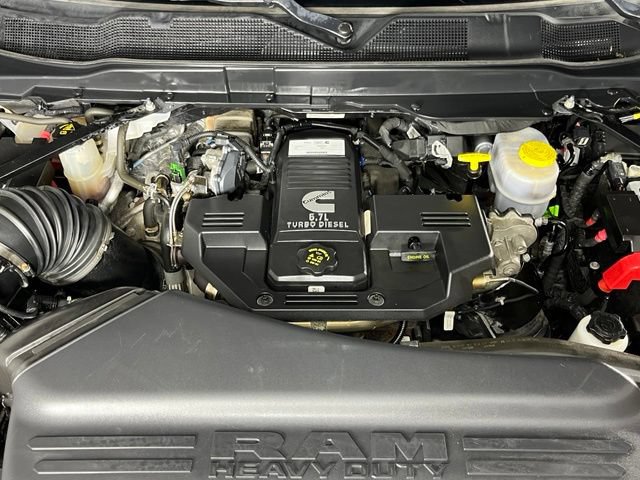 Used 2022 RAM 3500 Laramie AWD/4WD image 9