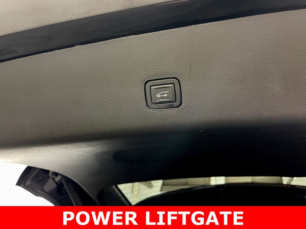 Certified 2020 Chevrolet Traverse Premier w/ Redline Edition AWD/4WD image 48