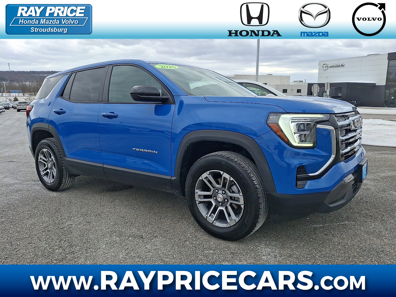 Used 2025 GMC Terrain Elevation