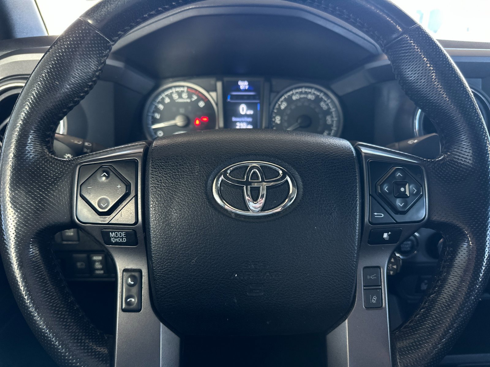Used 2022 Toyota Tacoma TRD Sport image 22