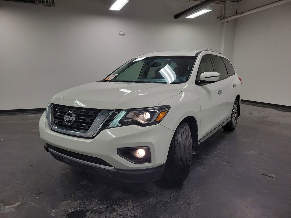 Used 2019 Nissan Pathfinder SV image 5
