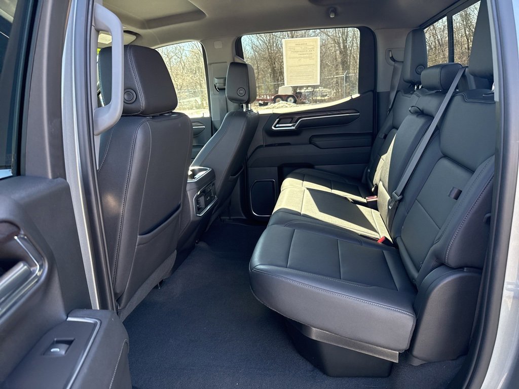 Used 2023 GMC Sierra 1500 SLT w/ SLT Premium Package image 13