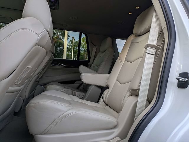 Used 2020 Cadillac Escalade Premium Luxury AWD/4WD image 14
