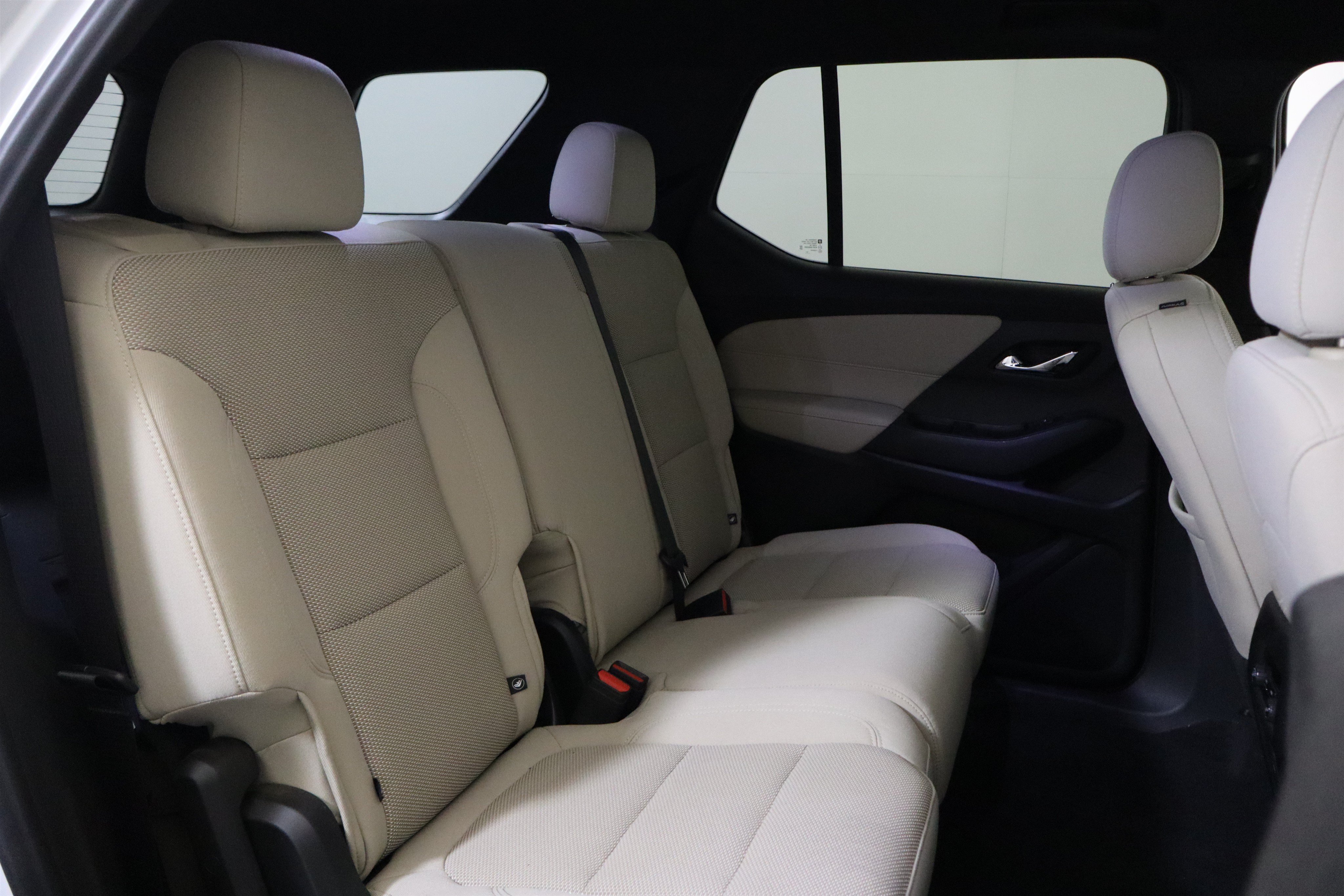 Used 2023 Chevrolet Traverse LS FWD image 21