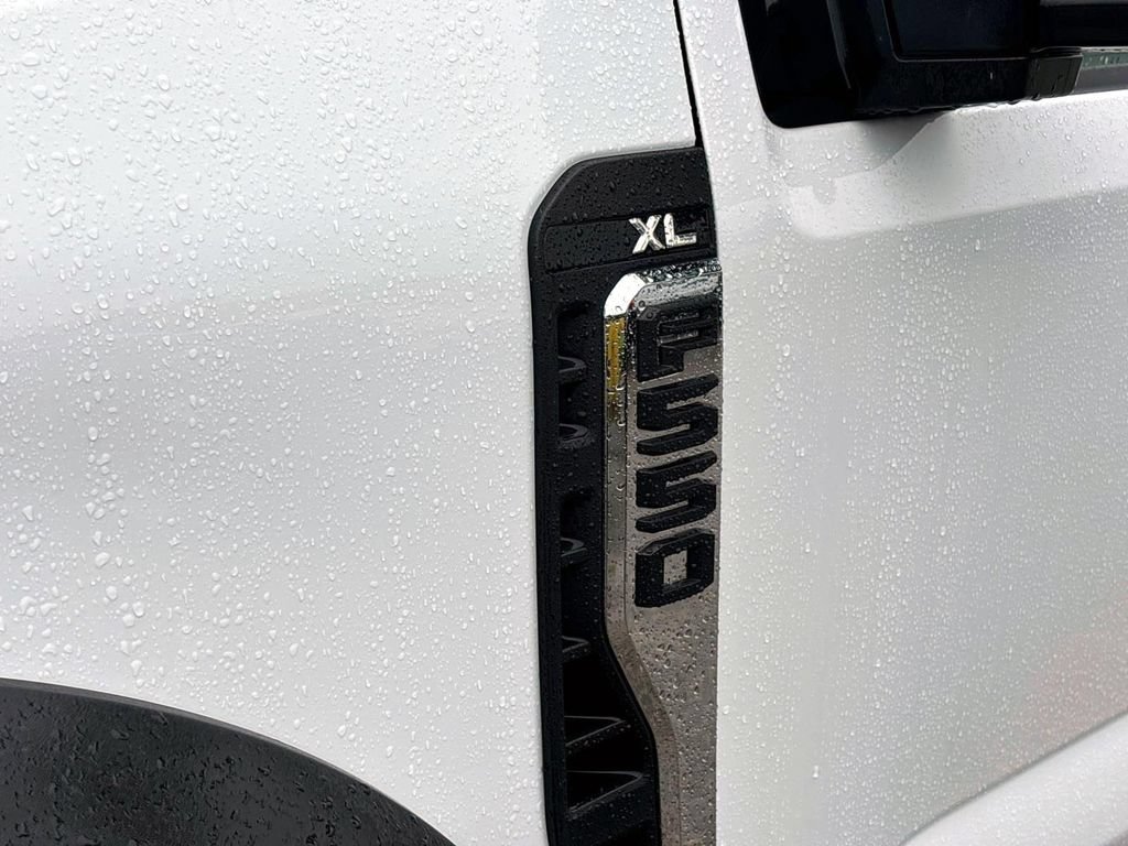 Used 2023 Ford F550 2WD Regular Cab Super Duty image 6