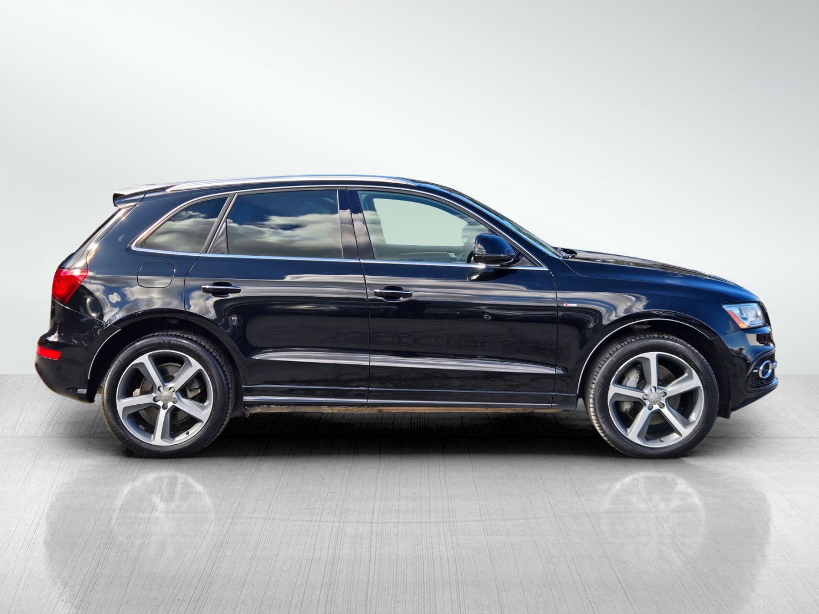 Used 2016 Audi Q5 3.0T Prestige AWD/4WD image 3