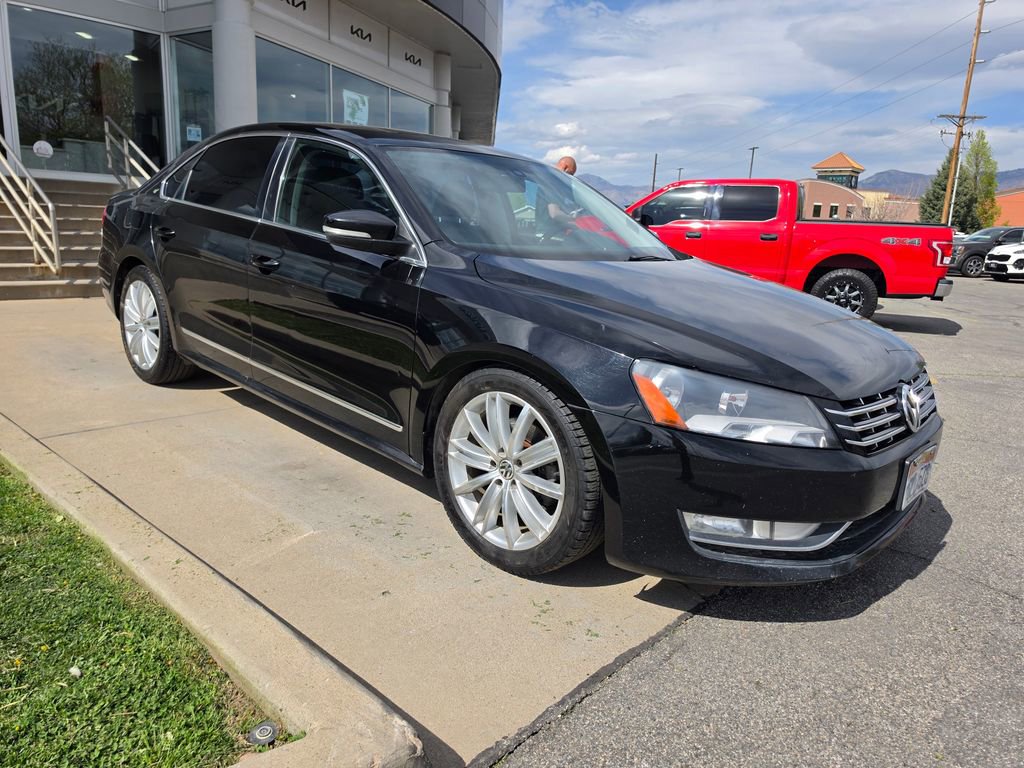 Used 2015 Volkswagen Passat TDI SEL Premium image 3