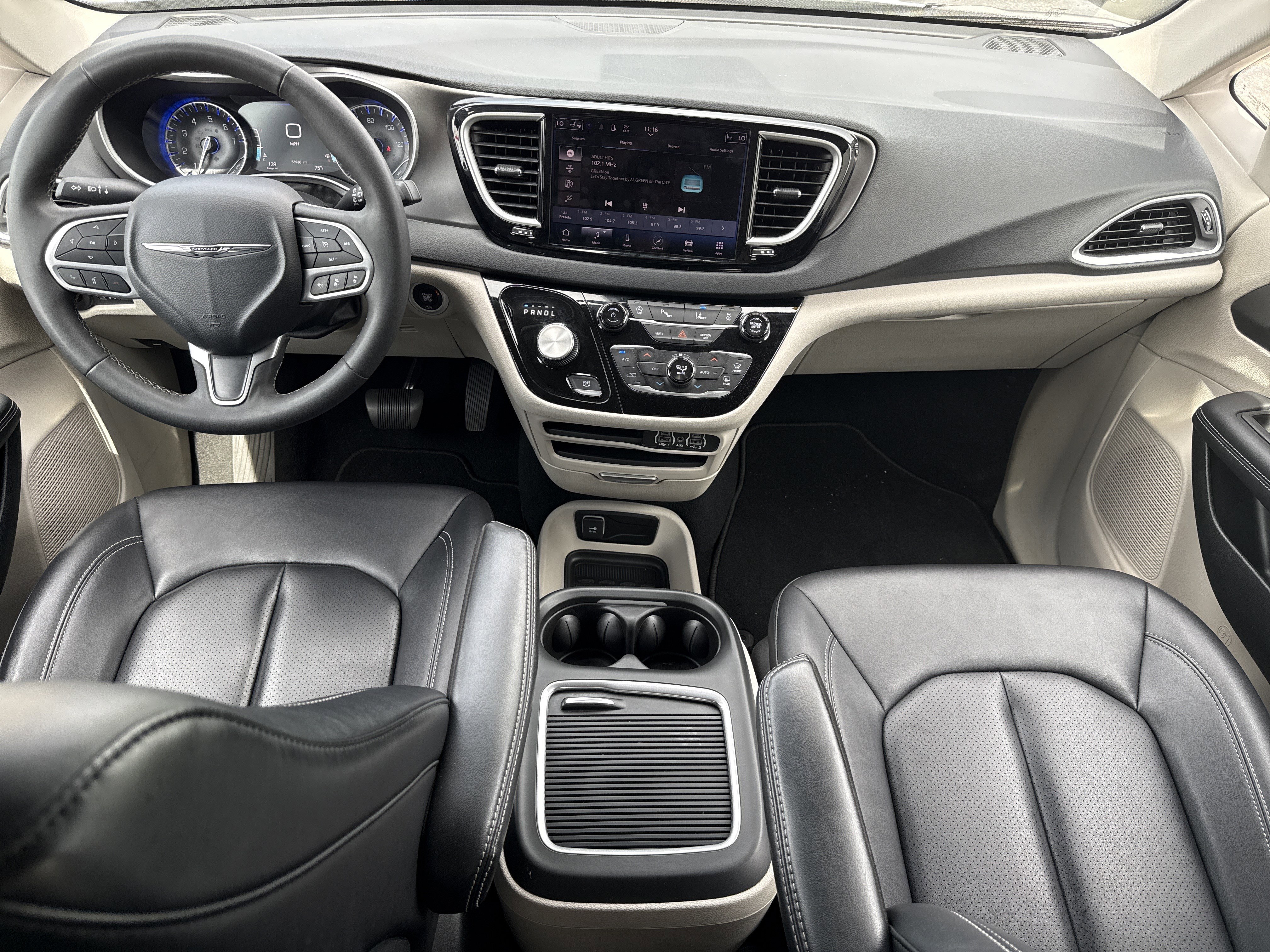 Used 2024 Chrysler Pacifica Touring-L FWD image 21