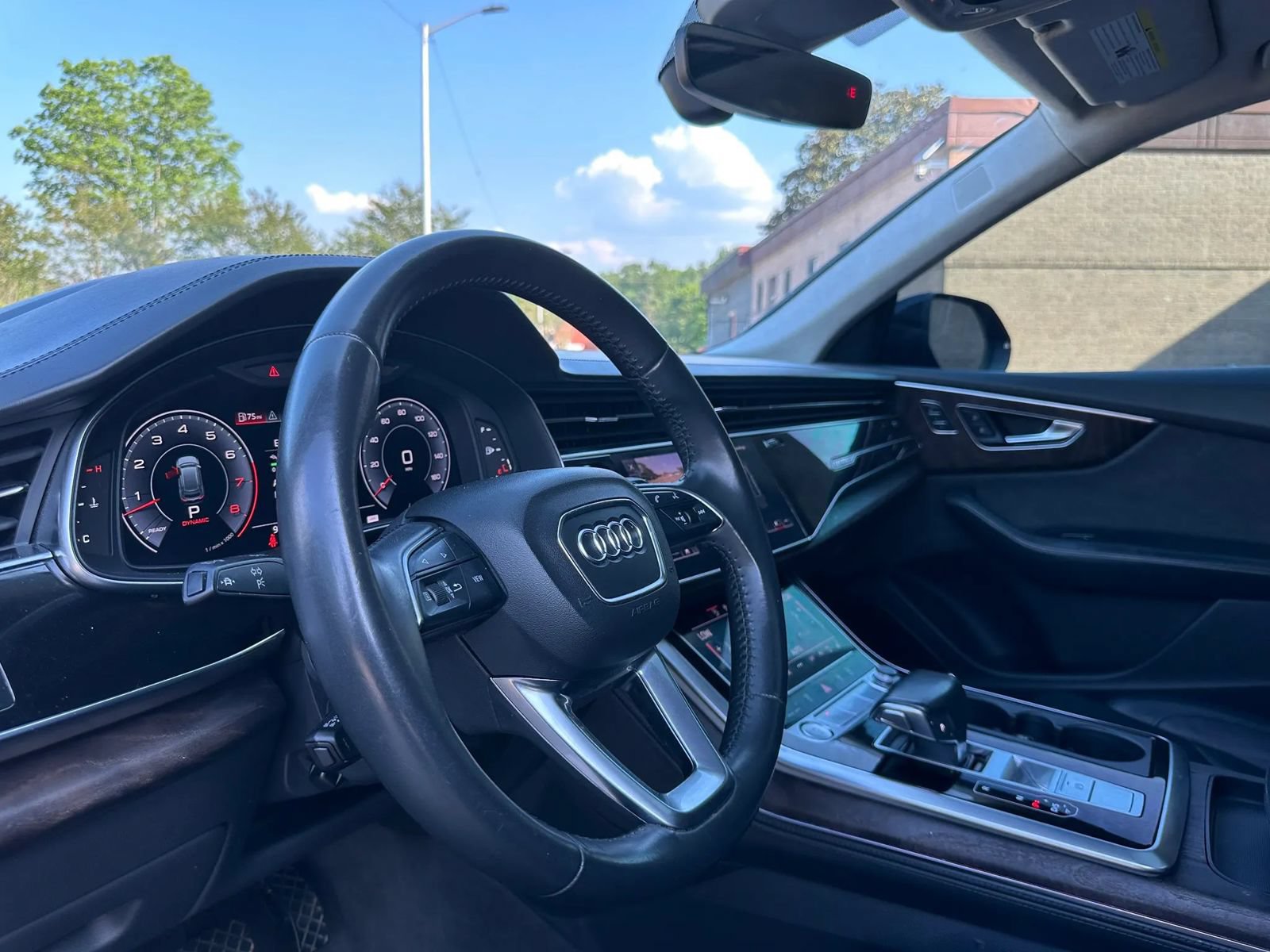 Used 2019 Audi Q8 Prestige w/ Luxury Package AWD/4WD image 14