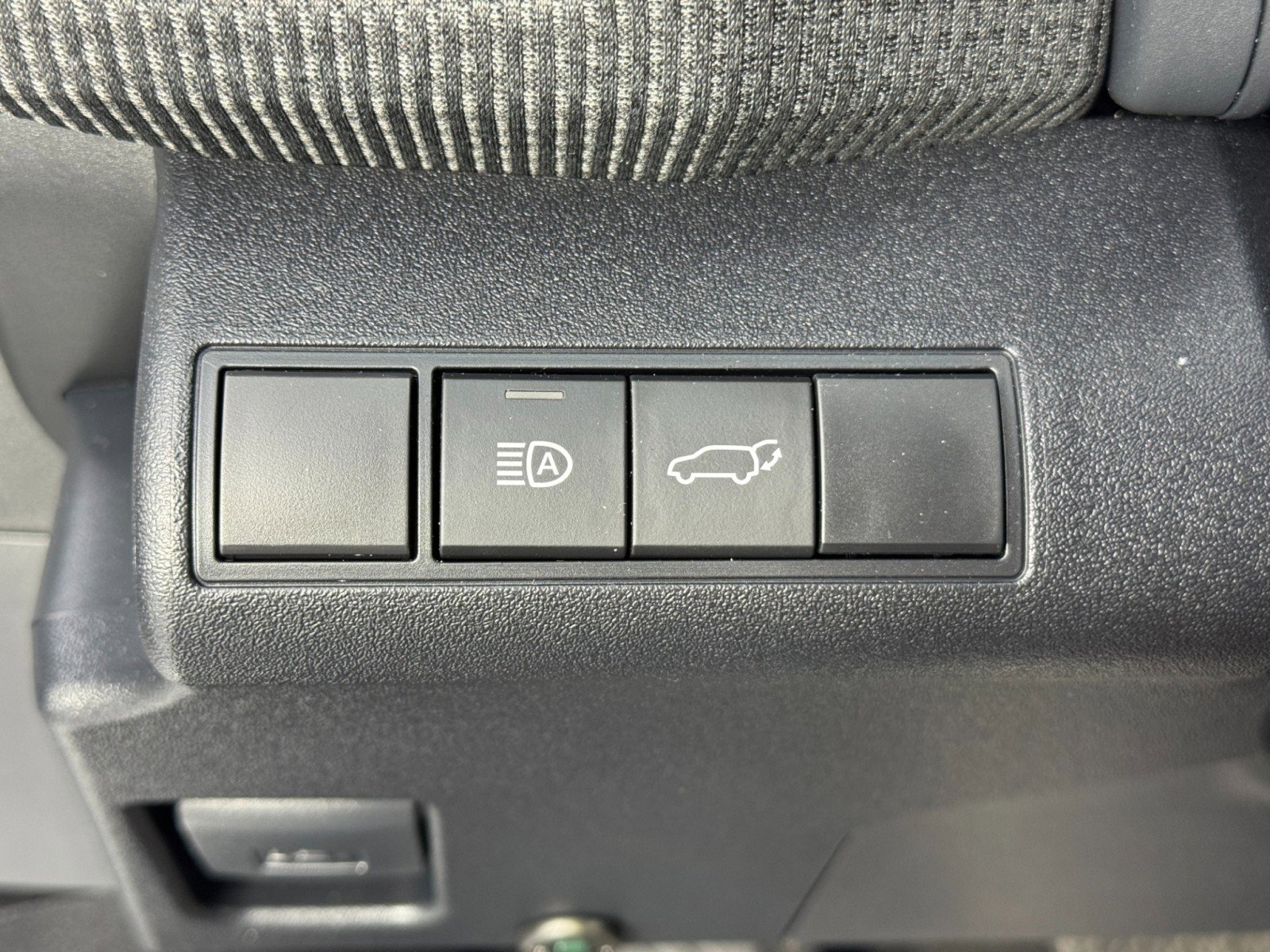 Used 2024 Toyota bZ4X Limited image 16