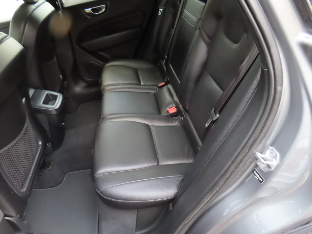 Used 2019 Volvo XC60 T6 Momentum w/ Premium Package image 10