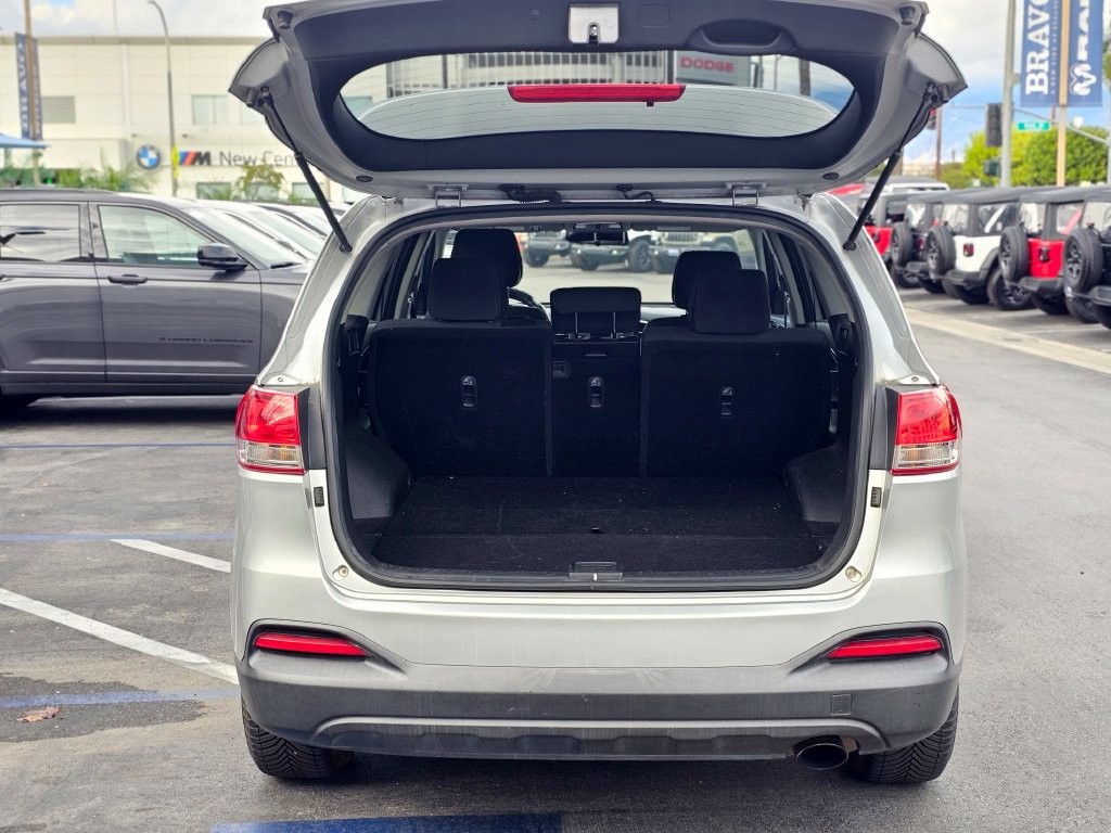 Used 2016 Kia Sorento L FWD image 11