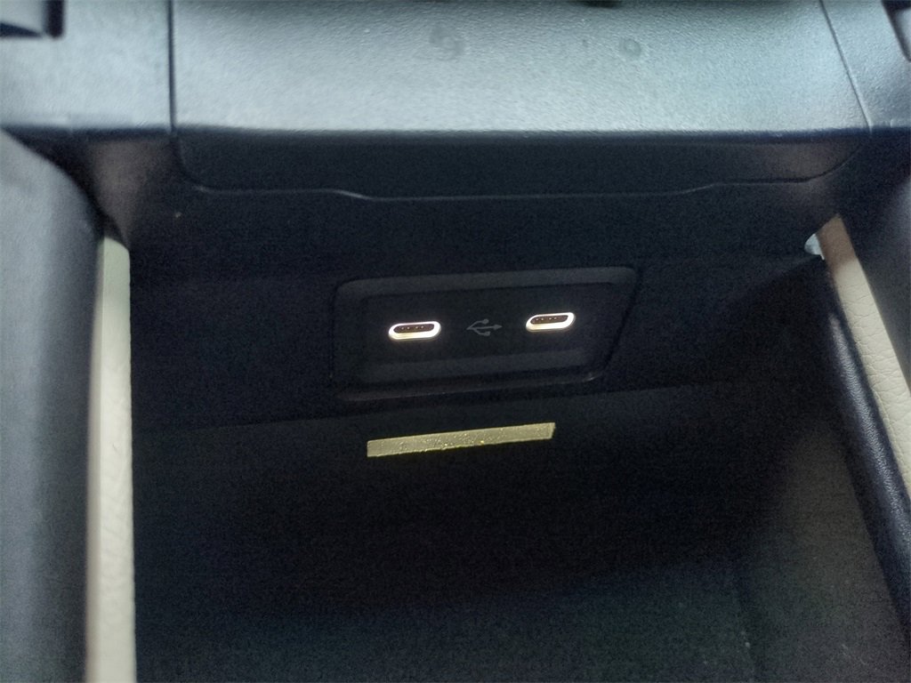 Used 2022 Mercedes-Benz C 300 Sedan image 22