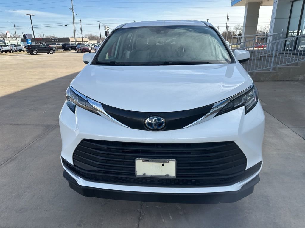 Used 2022 Toyota Sienna LE image 30