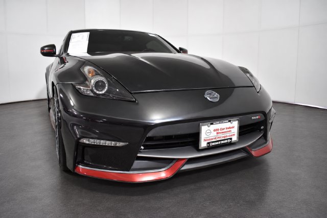 Used 2019 Nissan 370Z NISMO RWD image 3