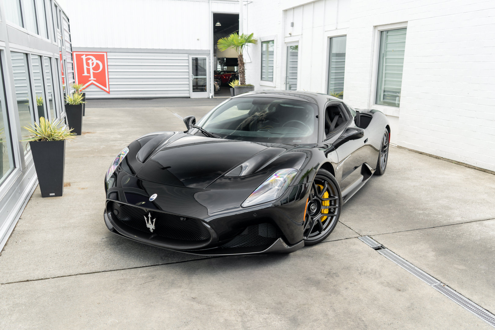 Used 2022 Maserati MC20 Coupe RWD image 3