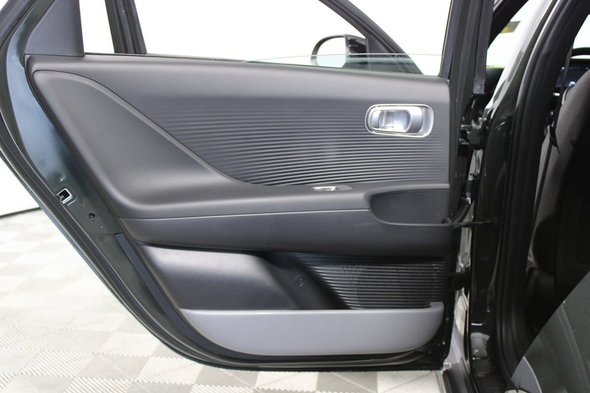 Used 2024 Hyundai Ioniq 6 Limited RWD image 21
