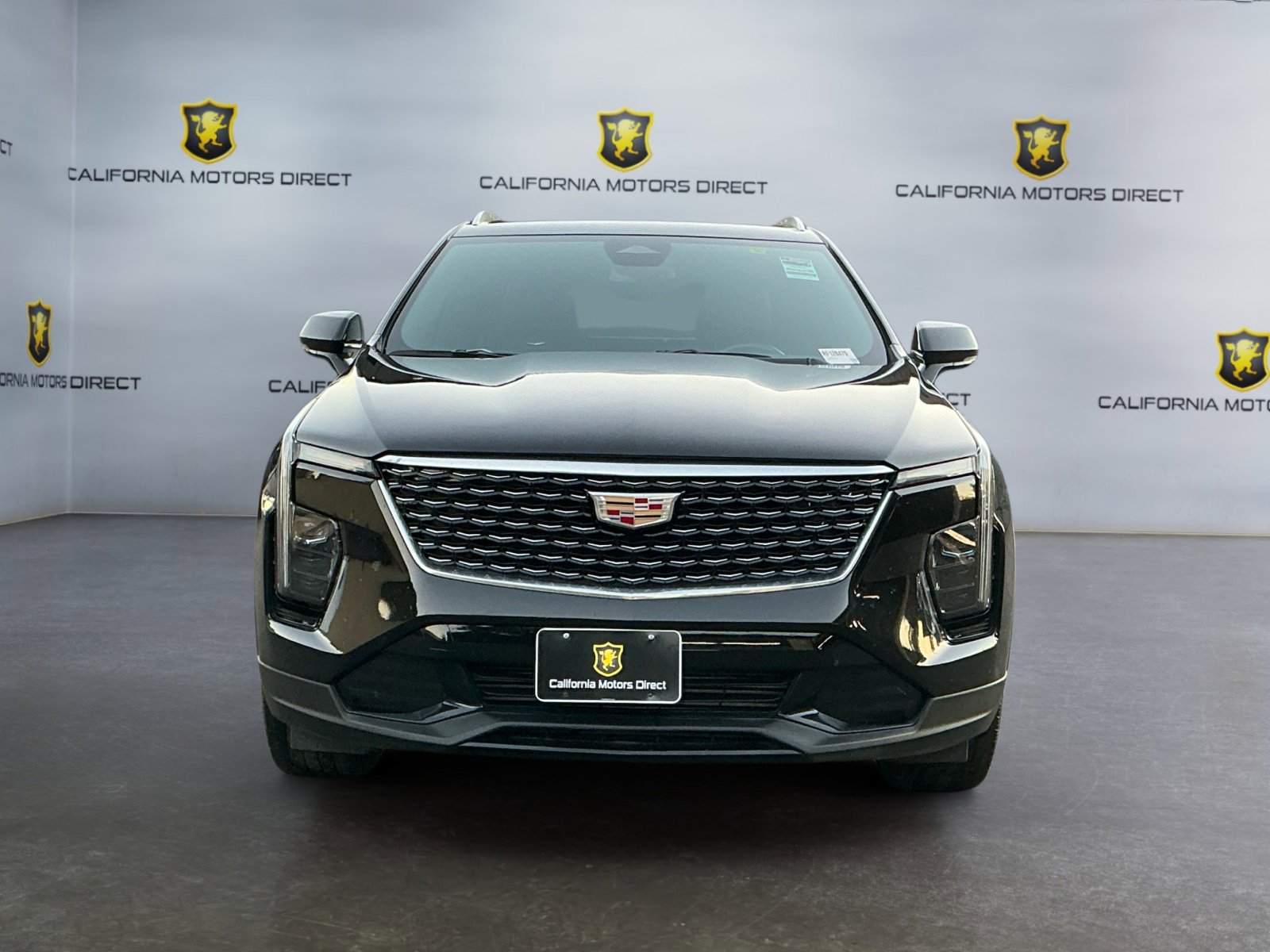 Used 2024 Cadillac XT4 Premium Luxury image 2