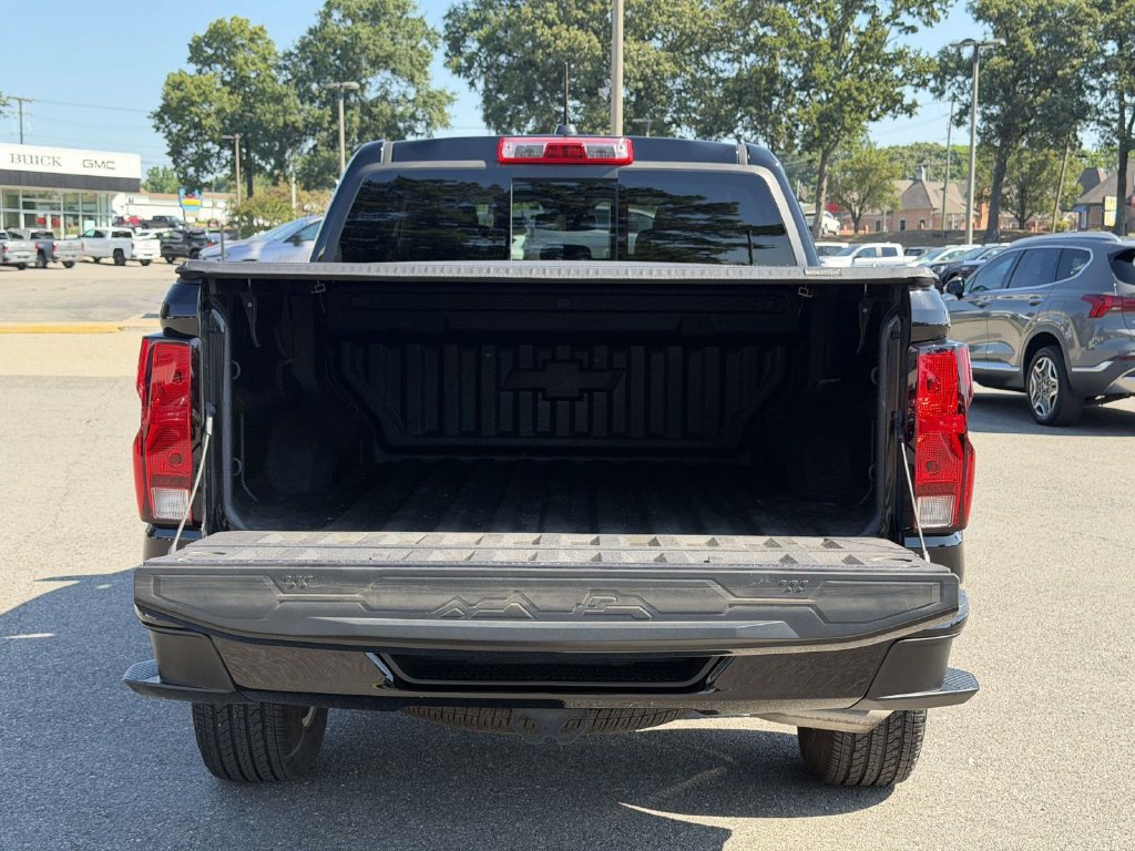 Used 2023 Chevrolet Colorado LT w/ LT Convenience Package II AWD/4WD image 13