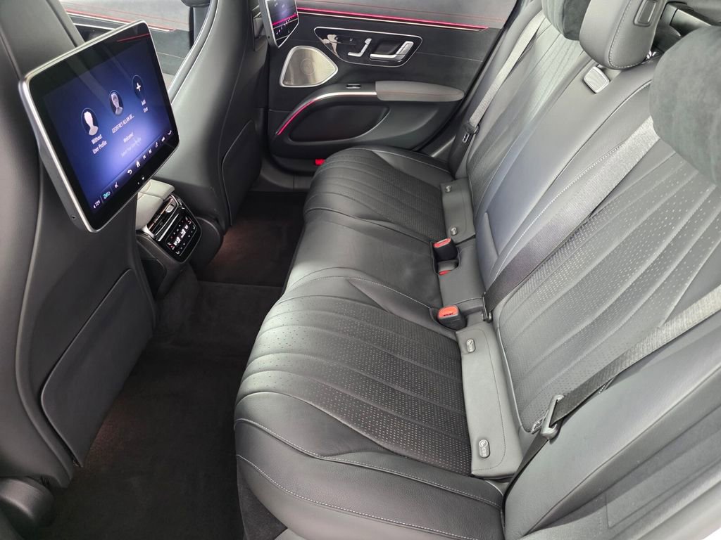 Used 2023 Mercedes-Benz EQS 580 4MATIC Sedan image 14
