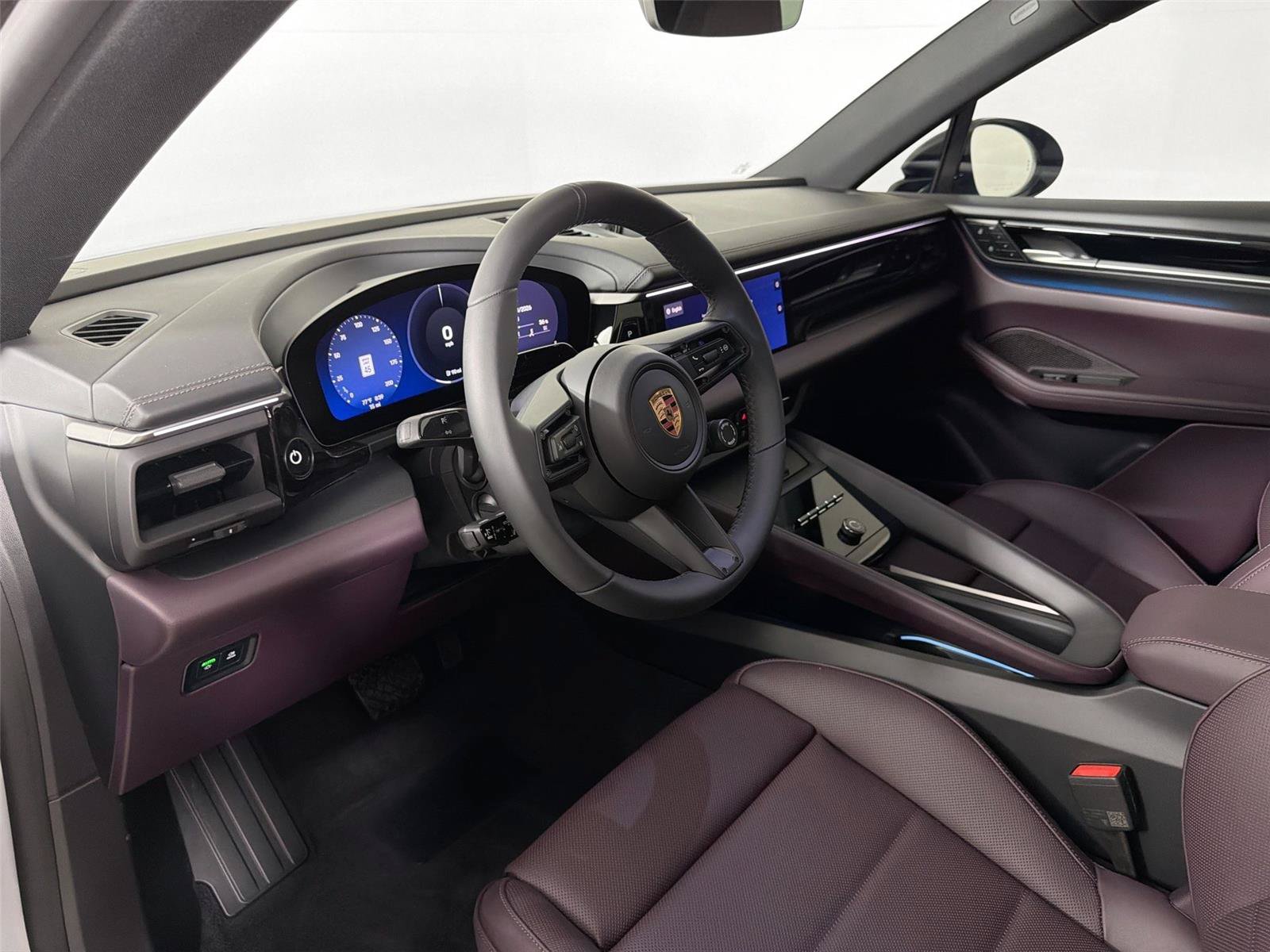 Certified 2026 Porsche Macan 4 Electric RWD image 4