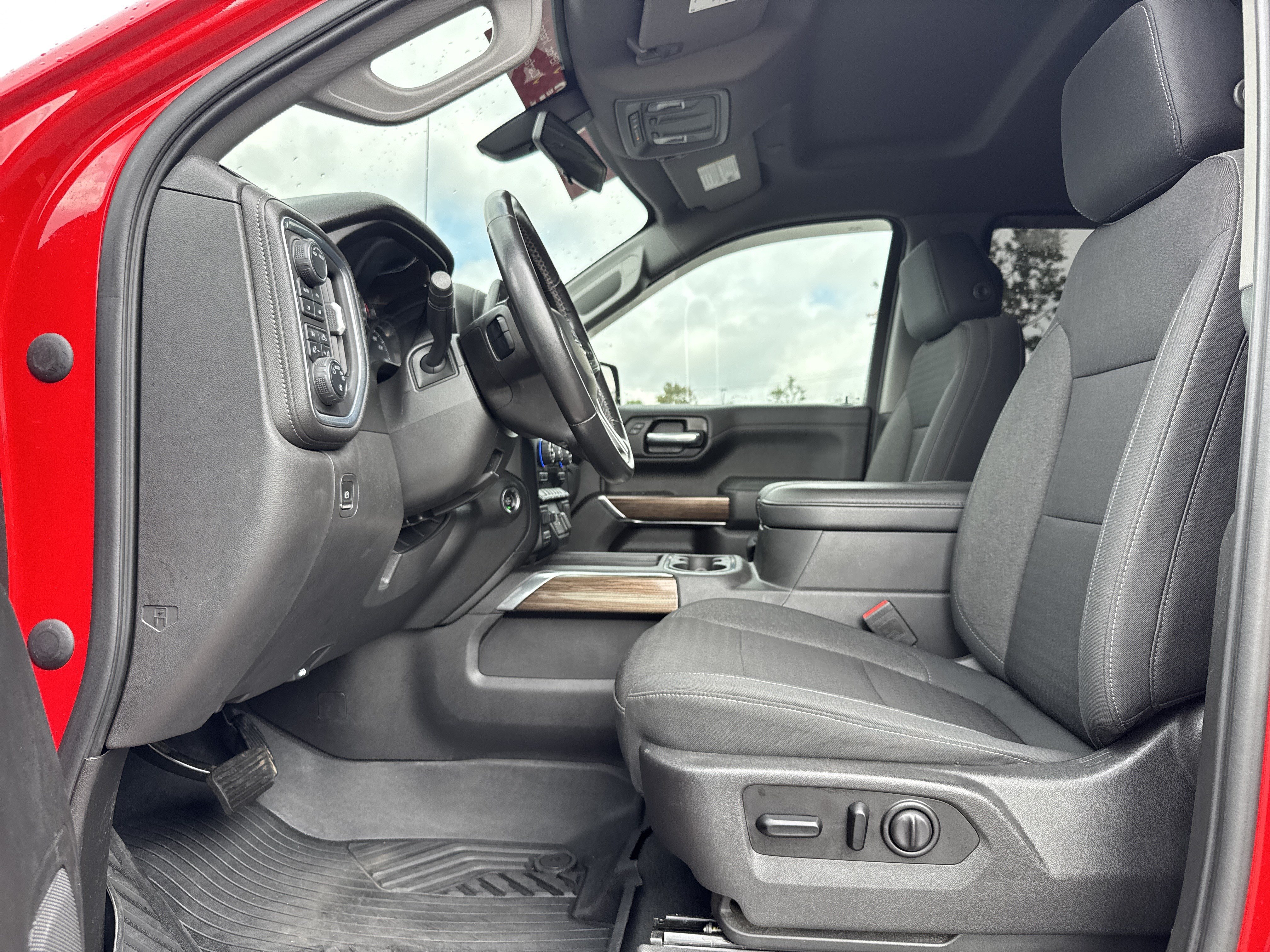 Used 2021 Chevrolet Silverado 1500 RST AWD/4WD image 16