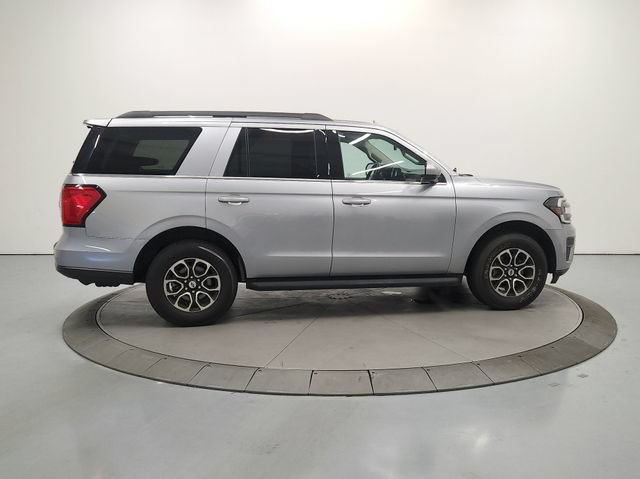 Used 2024 Ford Expedition XLT RWD image 9