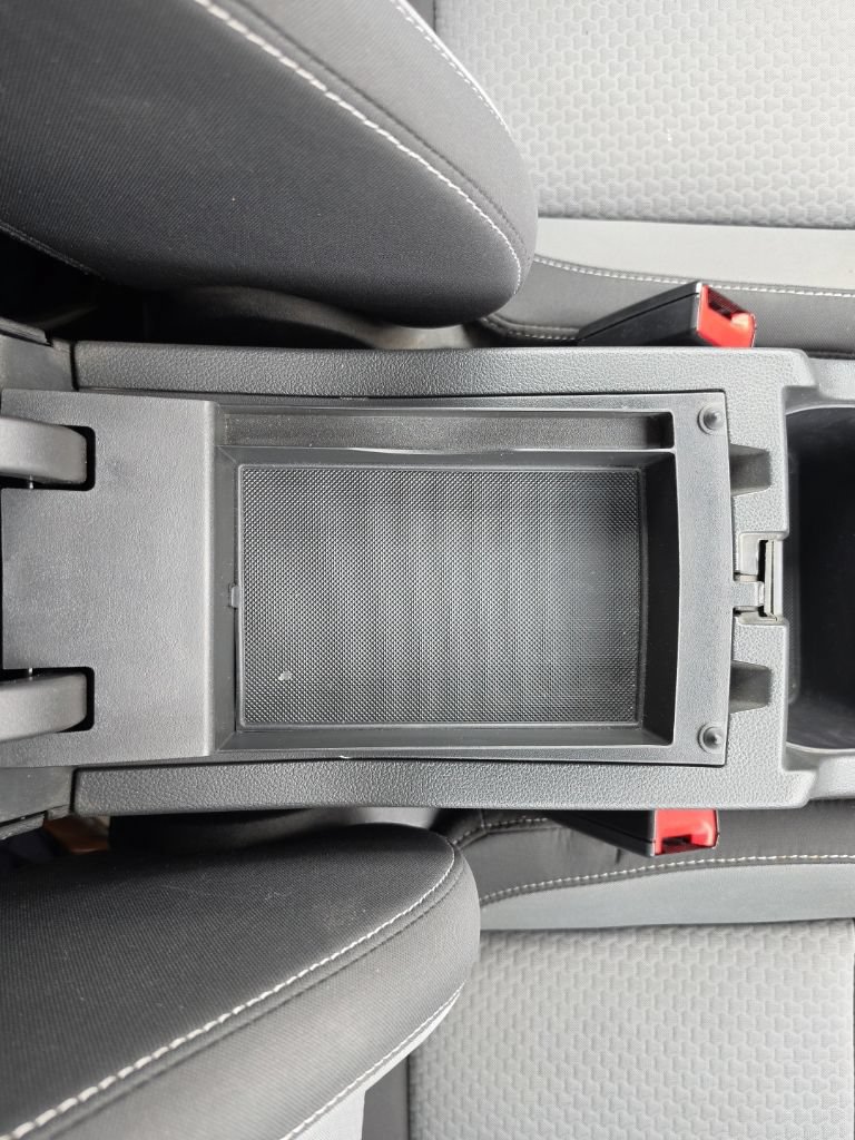 Used 2018 Ford Escape SE FWD image 30