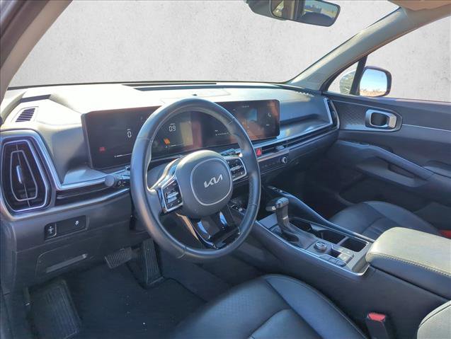Used 2024 Kia Sorento S image 8