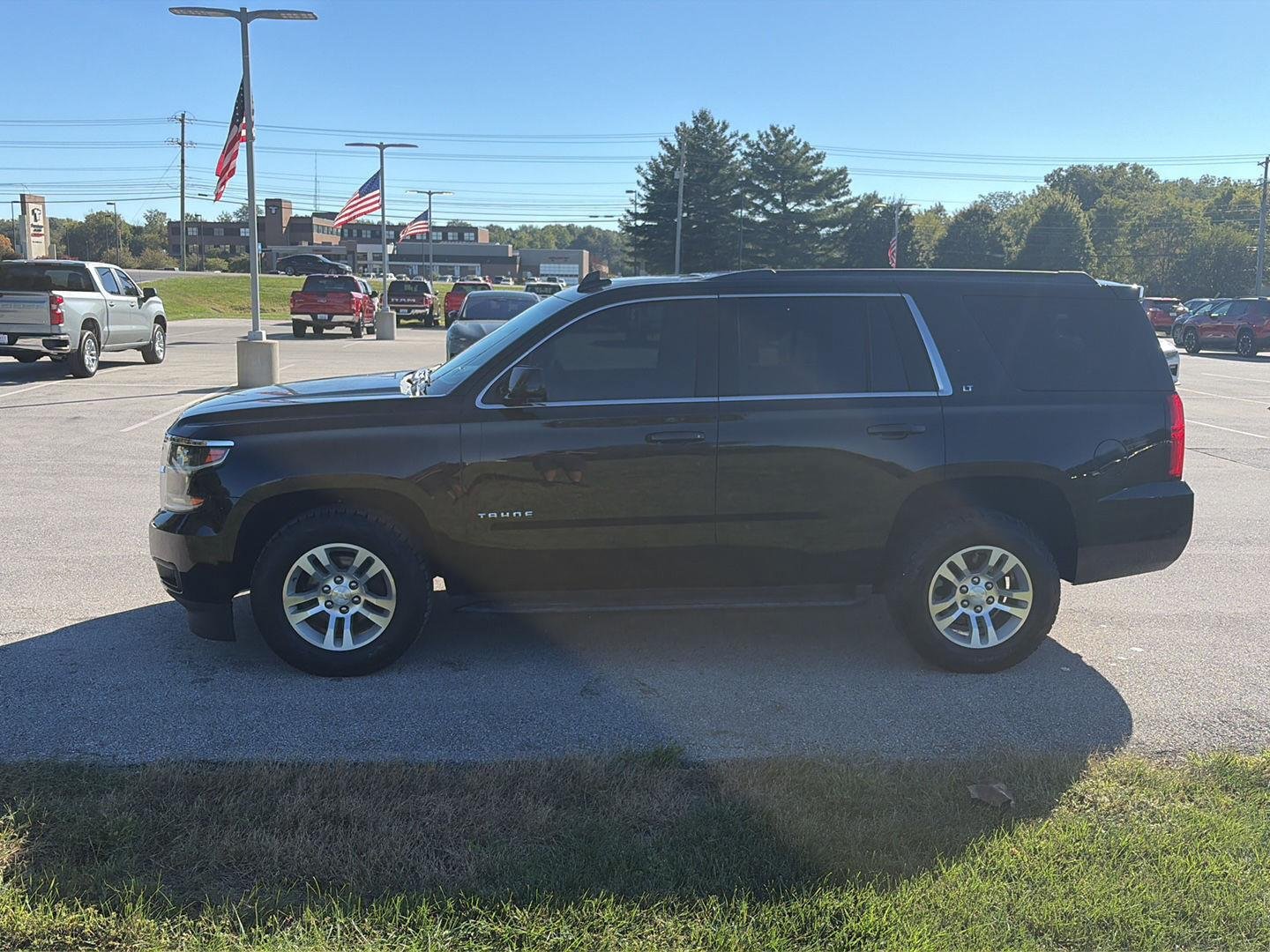 Used 2016 Chevrolet Tahoe LT AWD/4WD image 2