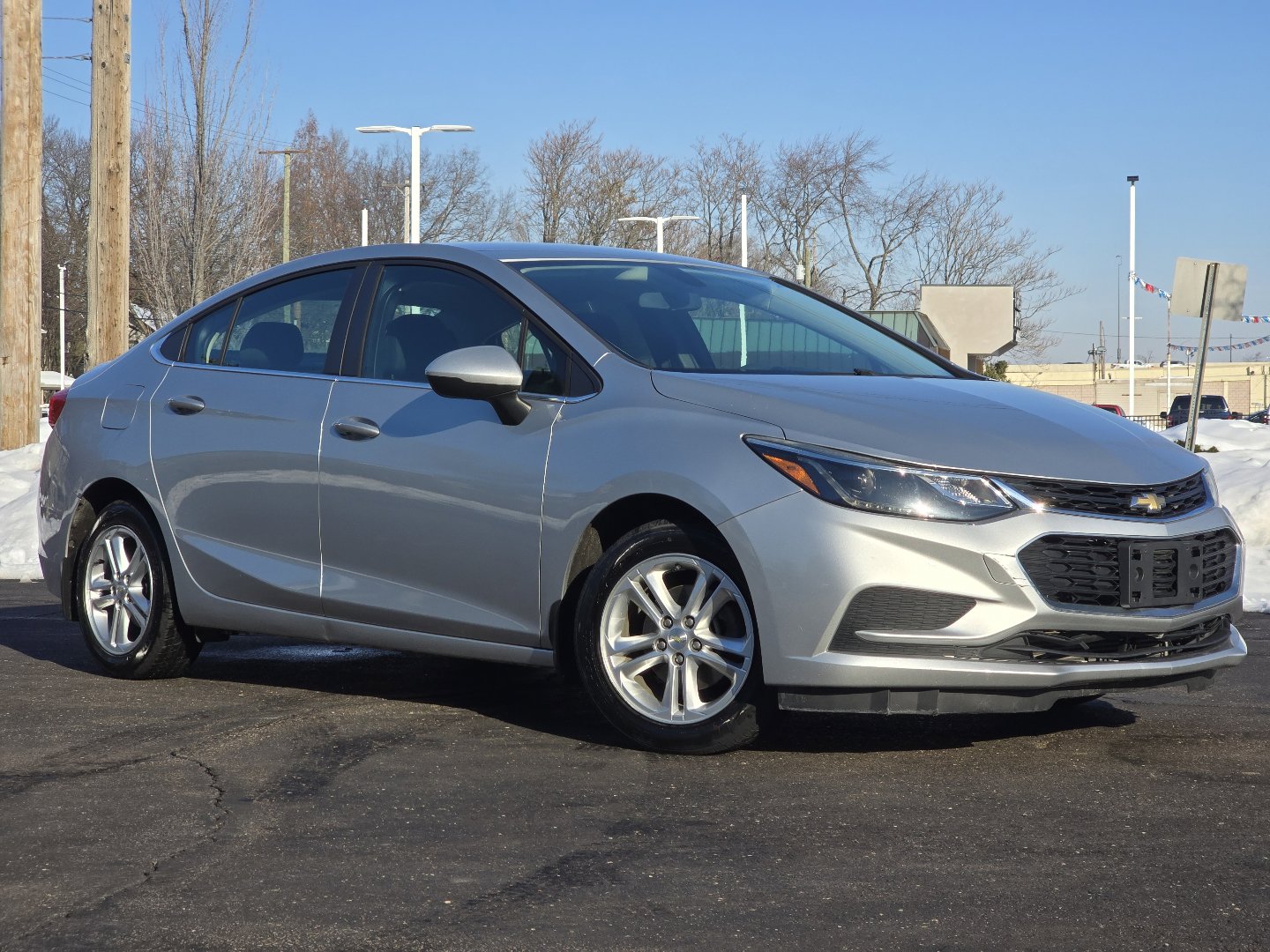 Used 2017 Chevrolet Cruze LT w/ Convenience Package image 2
