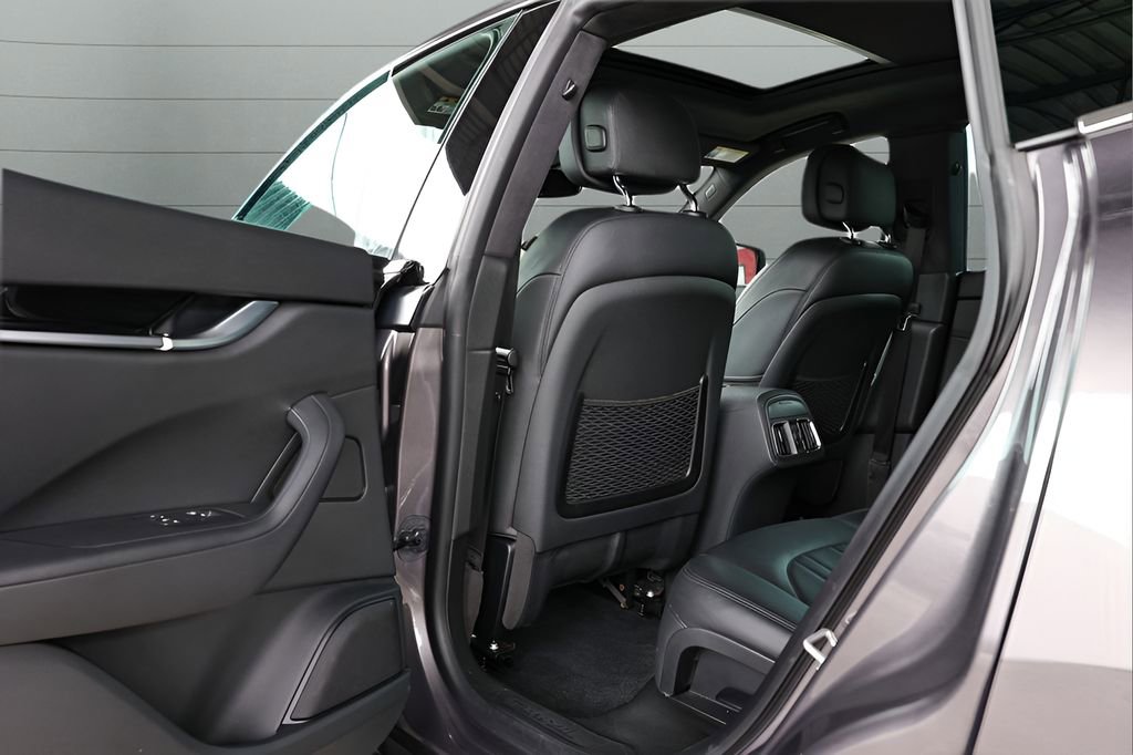 Used 2023 Maserati Levante Modena image 51