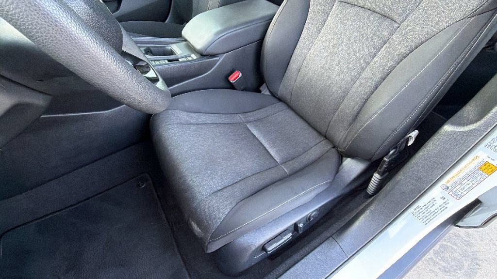 Used 2024 Honda Accord EX image 14