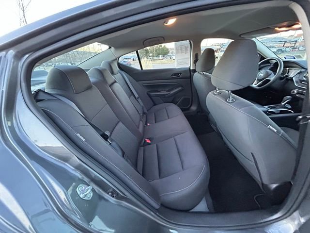 Used 2024 Nissan Altima 2.5 SV image 27