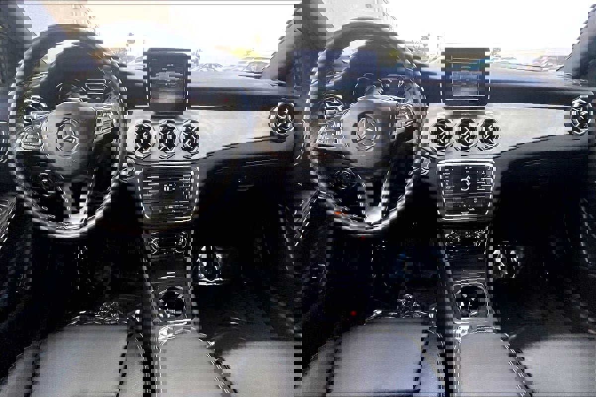 Used 2016 Mercedes-Benz GLA 250 image 13