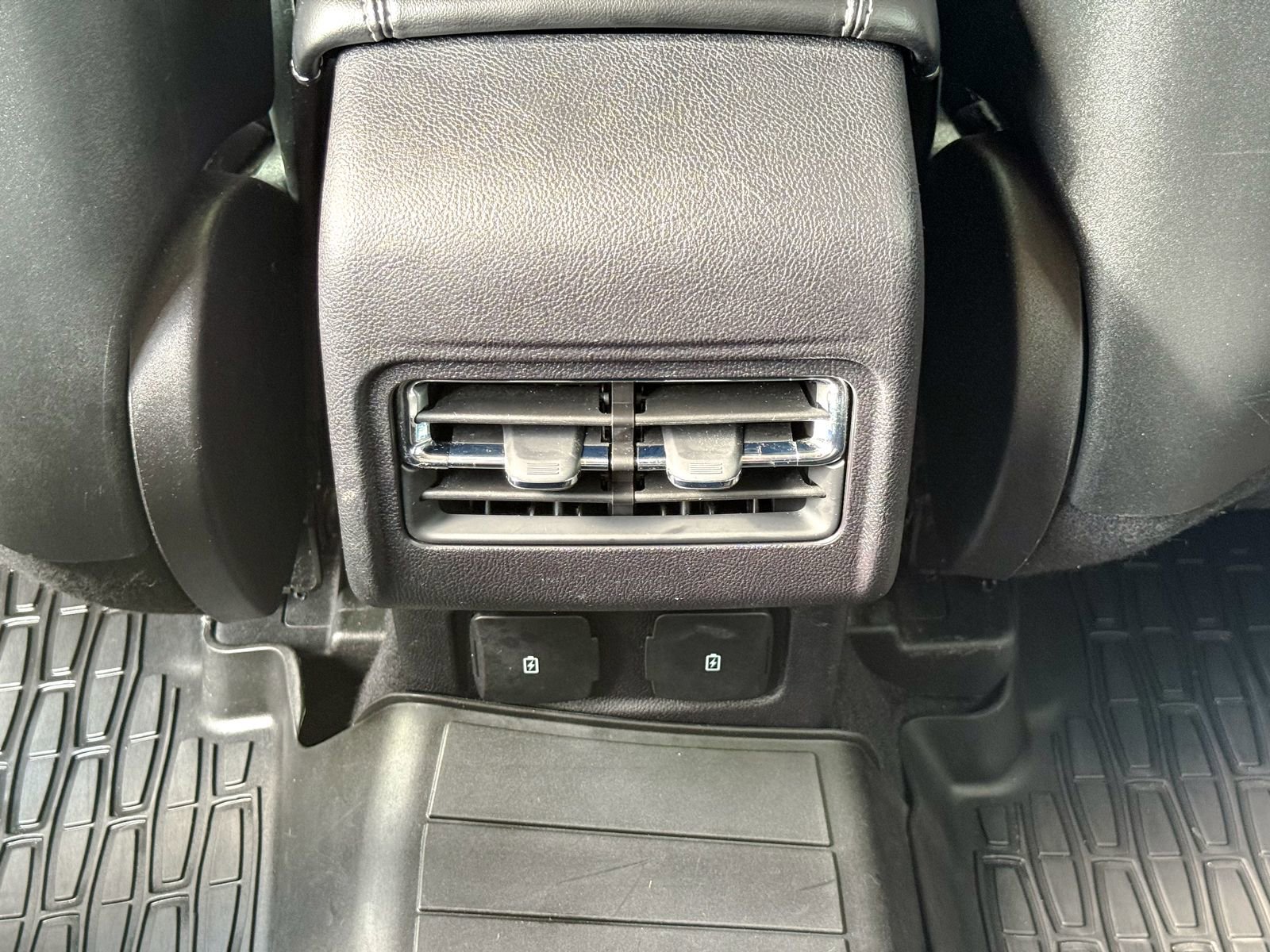 Used 2023 Lincoln Corsair AWD w/ Equipment Group 101A image 21